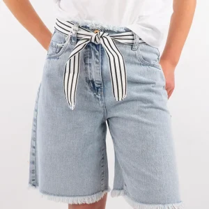 Bermuda in jeans sfrangiato con cintura I DO